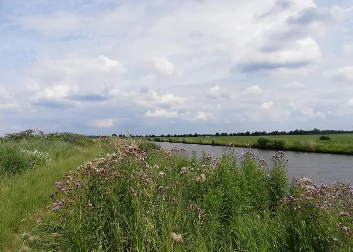Grosses Mit Boot Feriehus Südbrookmerland