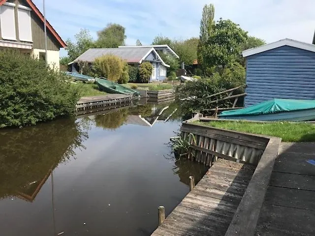 Grosses Mit Boot Südbrookmerland